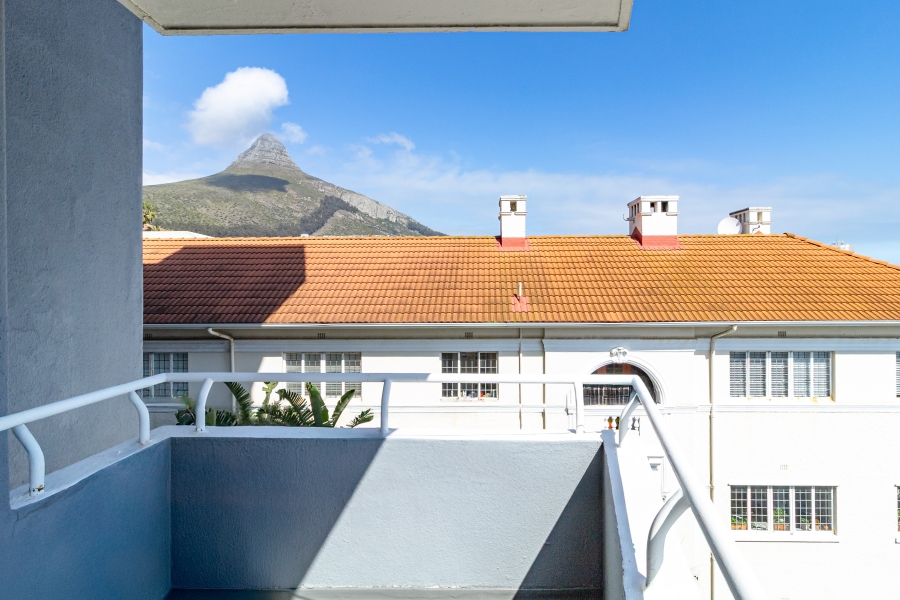 To Let 2 Bedroom Property for Rent in Sea Point Western Cape